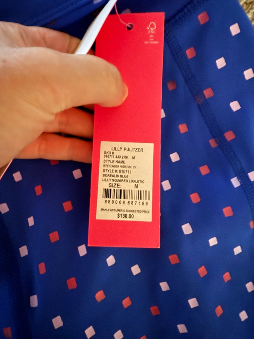 Lilly Pulitzer Weekender Crops - Picture 7 of 8